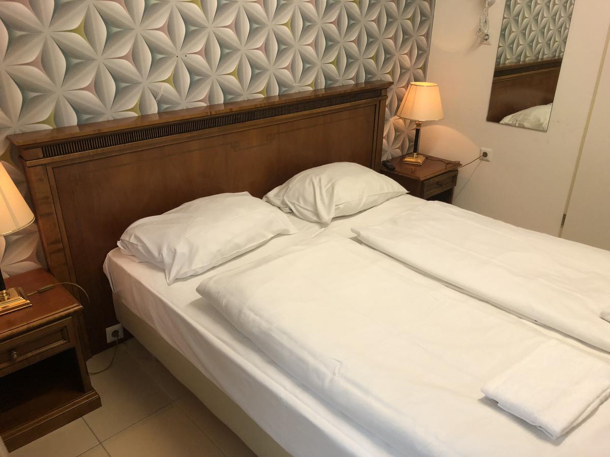 Hotel Moji Koeln Zewnętrze zdjęcie